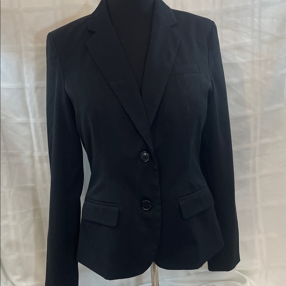 Merona Classic Black Women's Blazer Size 6, PTP 18”, pit to cuff 18” L 36”